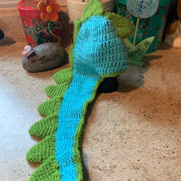 🦖 Newborn Dinosaur Hat Great For Pictures 🦖 - Picture 3 of 4